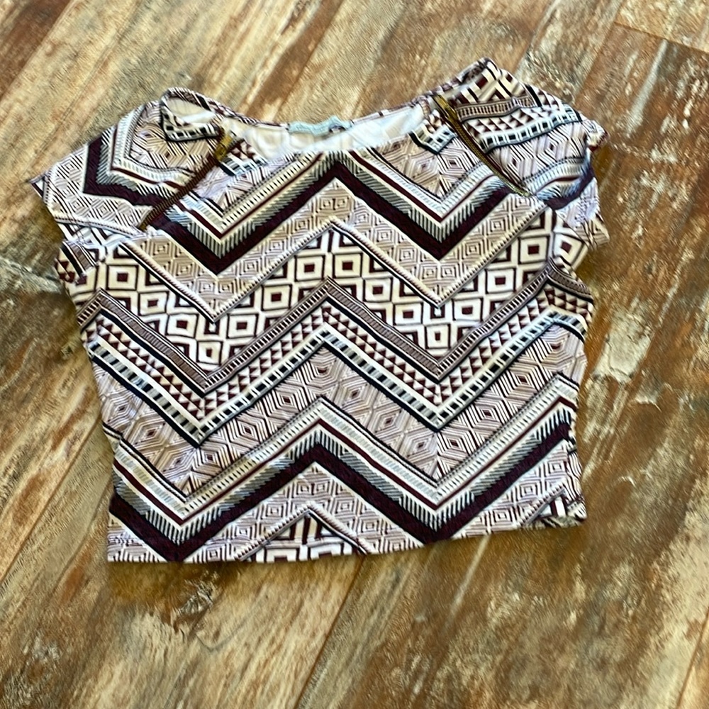 Charlotte Russe patterned top xs crop top with zipper decoration